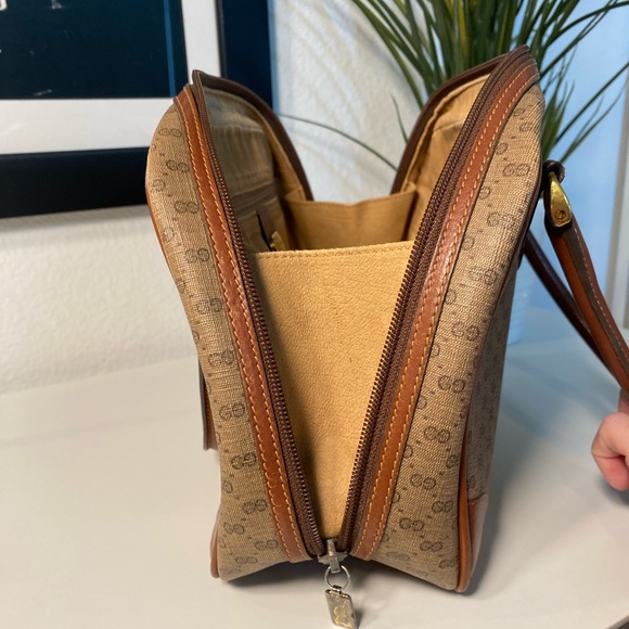 Vintage GUCCI Micro GG Supreme Handbag 1980’s Era - Picture 11 of 17